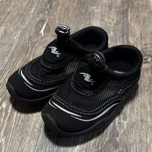 5/$25 Kids Water Shoes 5/6
